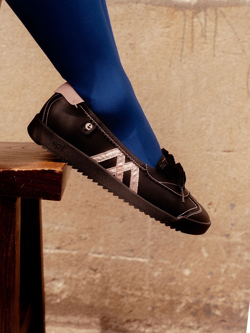 Bonita (Black/Pink)