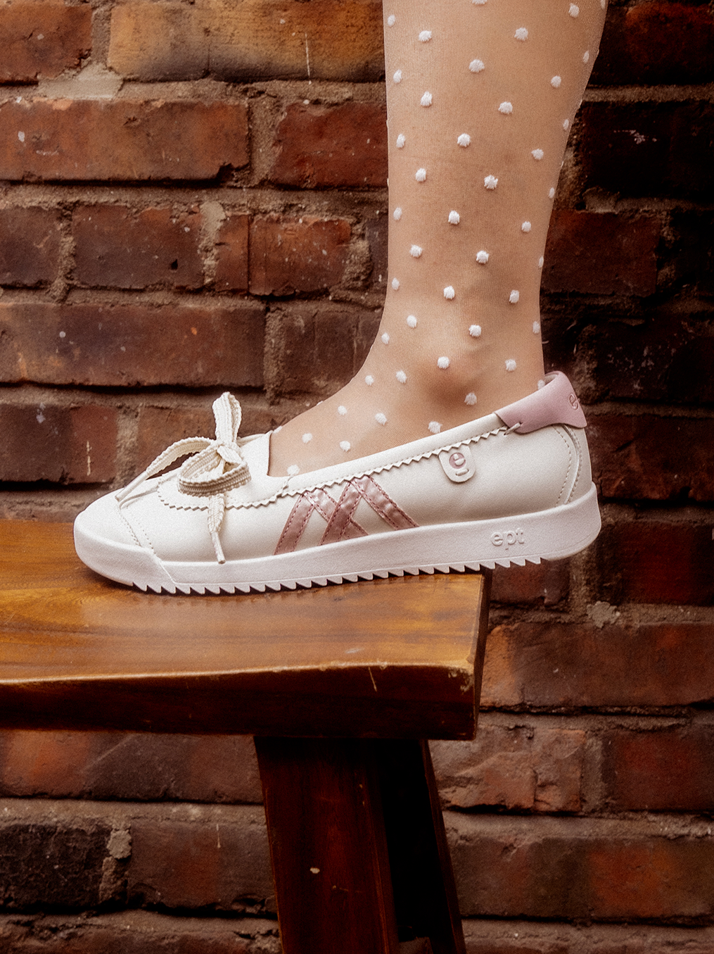 Bonita (Off White/Pink)