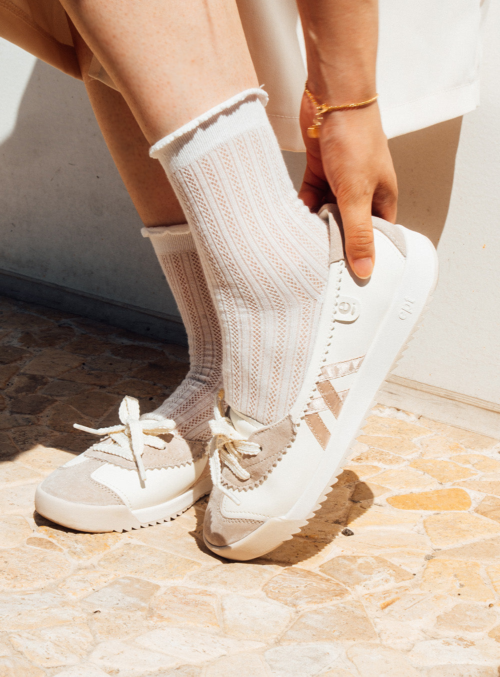 Bonita (Off White/Beige)