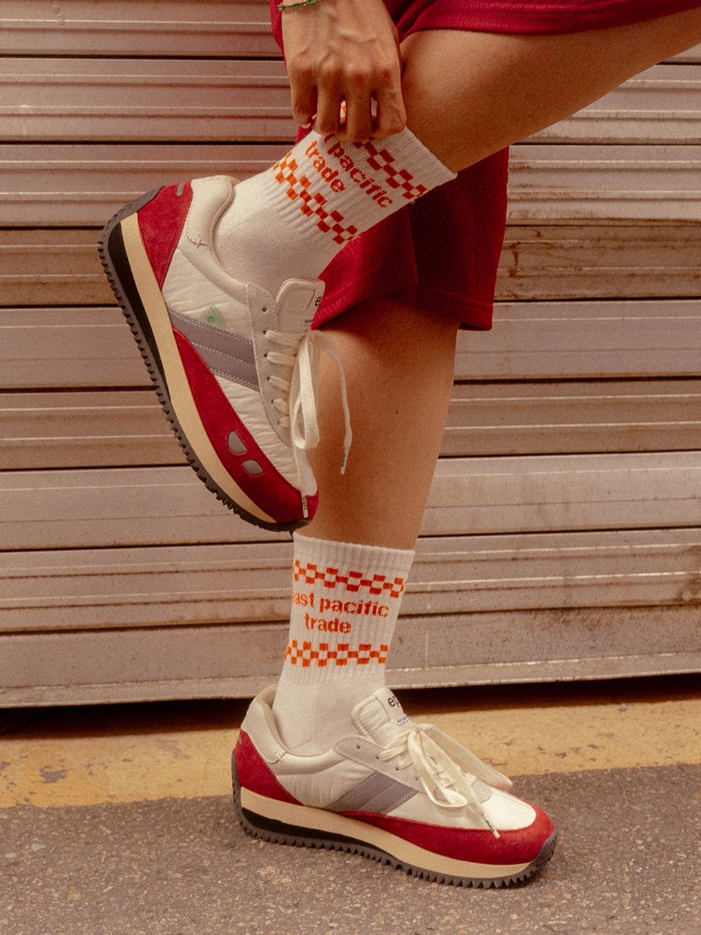 Boston (Off White/Red)