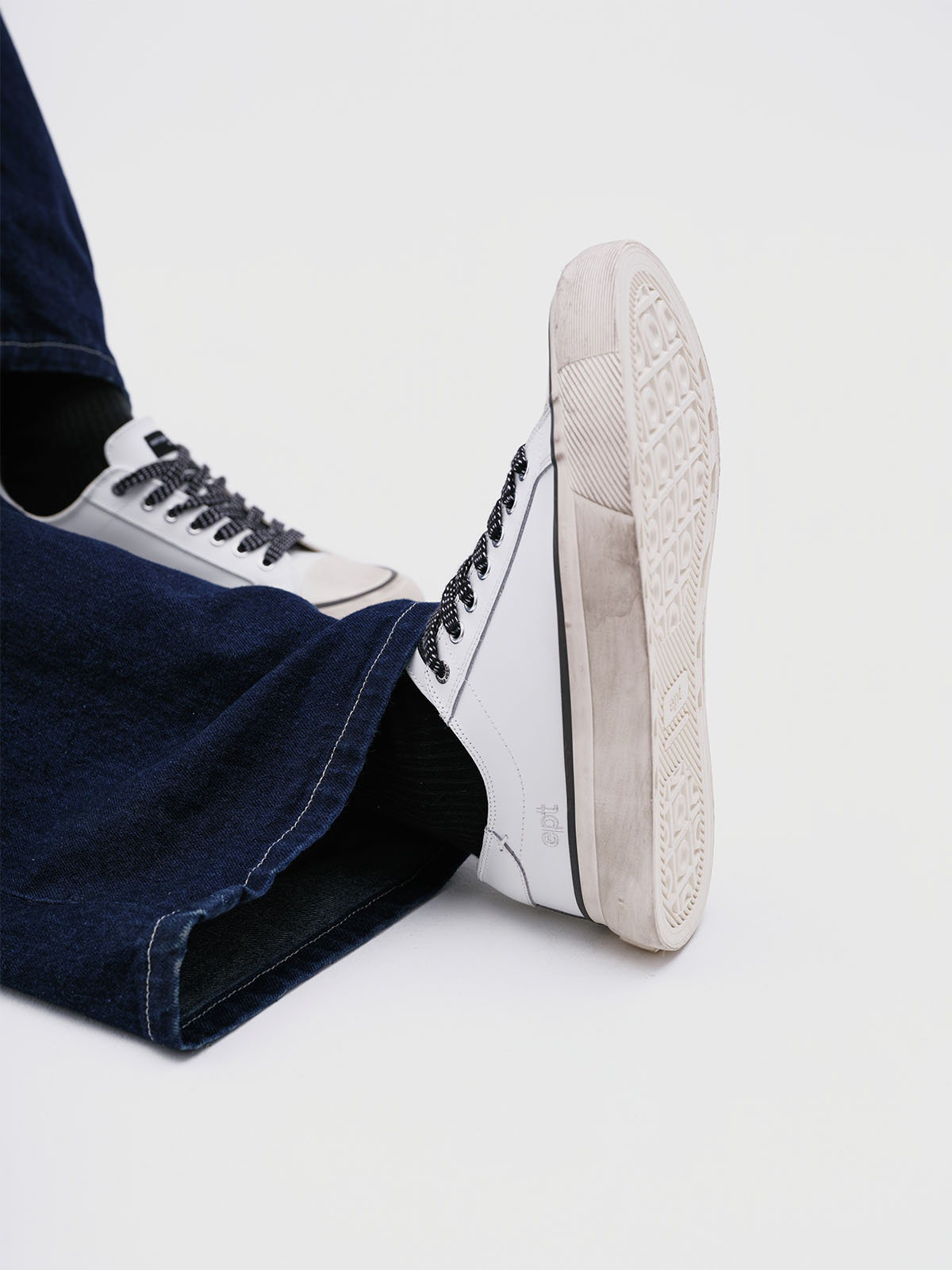 Dive Vntg LE (Off White)