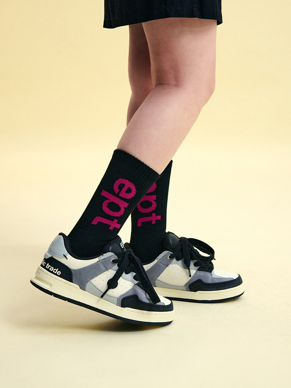 Fat Tongue (Black/Grey)