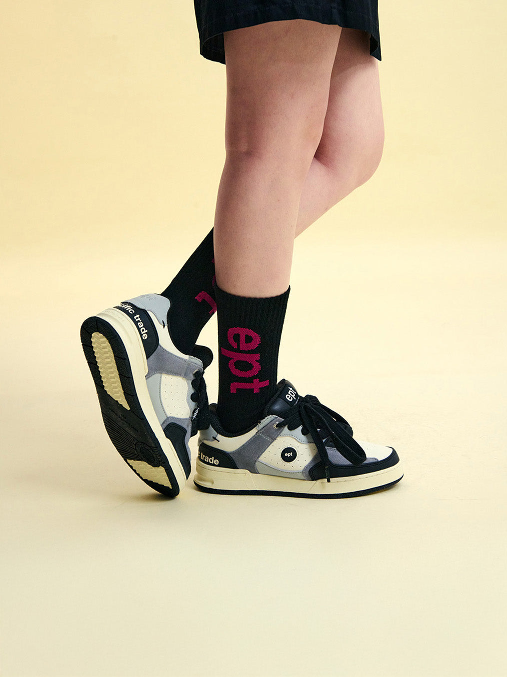 Fat Tongue (Black/Grey)