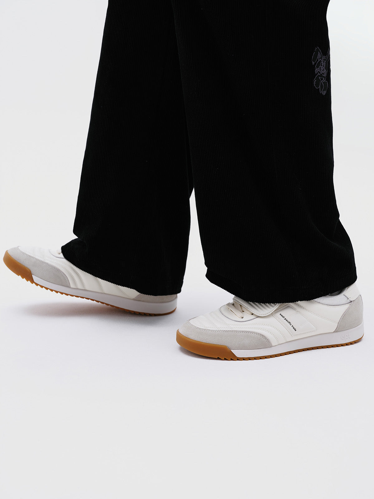 Libero (Off White/Grey)