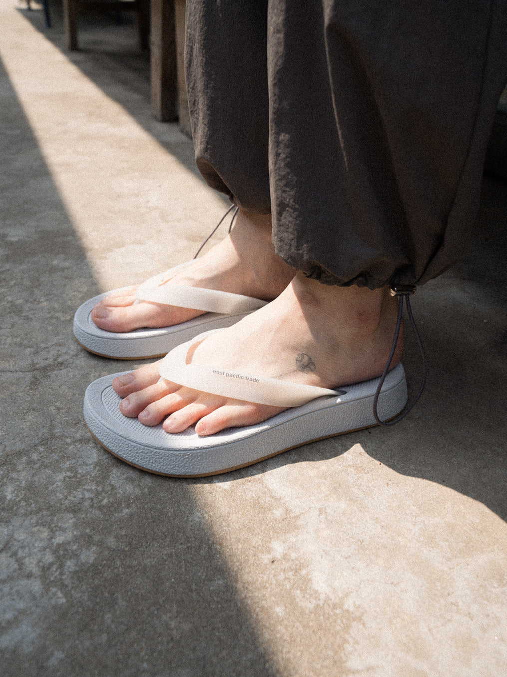 Malibu (Grey/Gum)