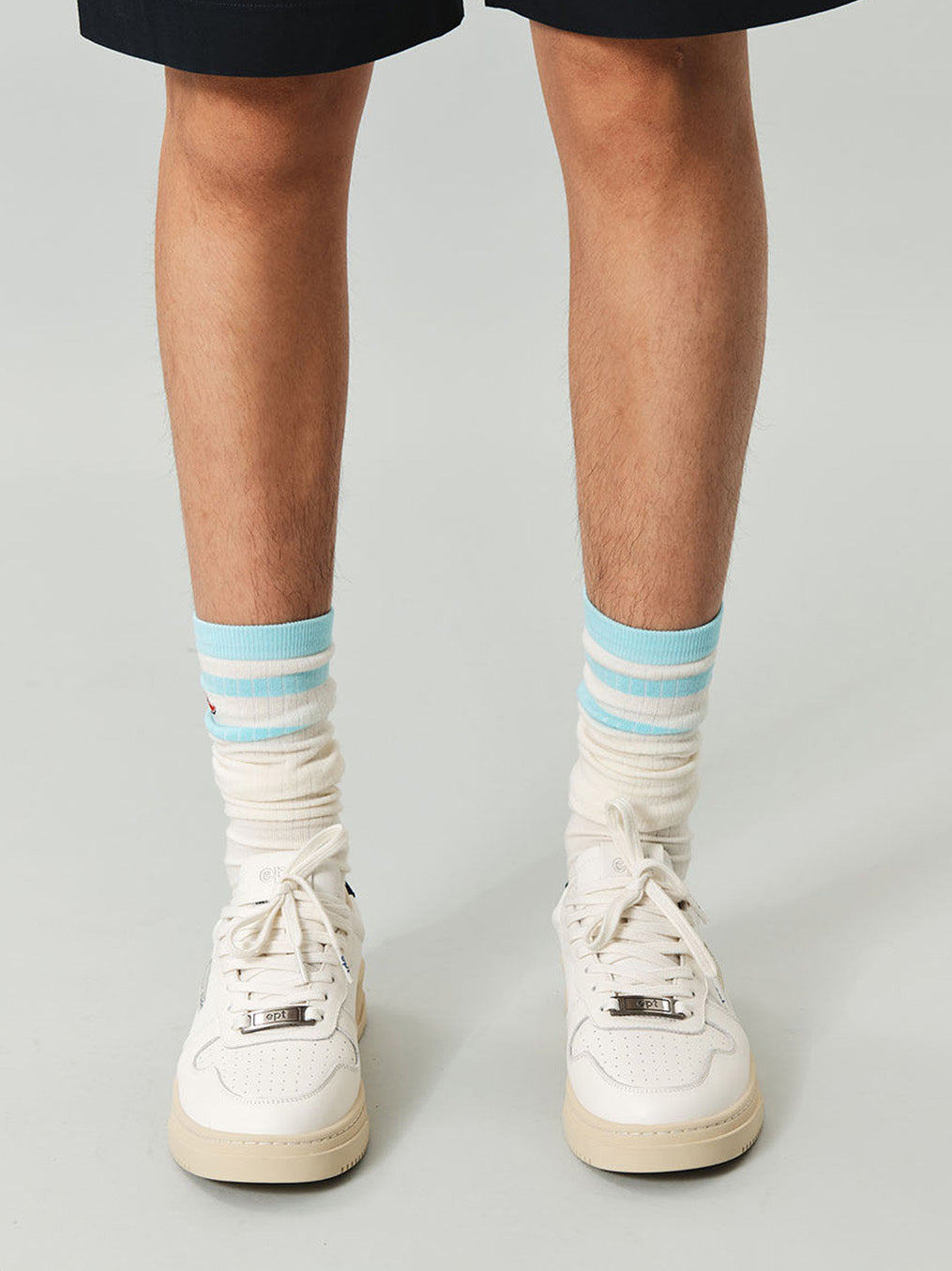 Court (Off White/Navy)