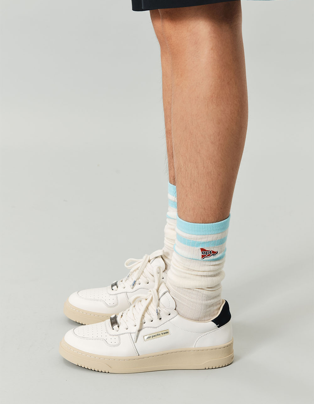 Court (Off White/Navy)