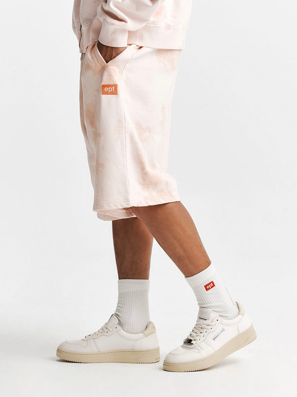 Court (Off White)