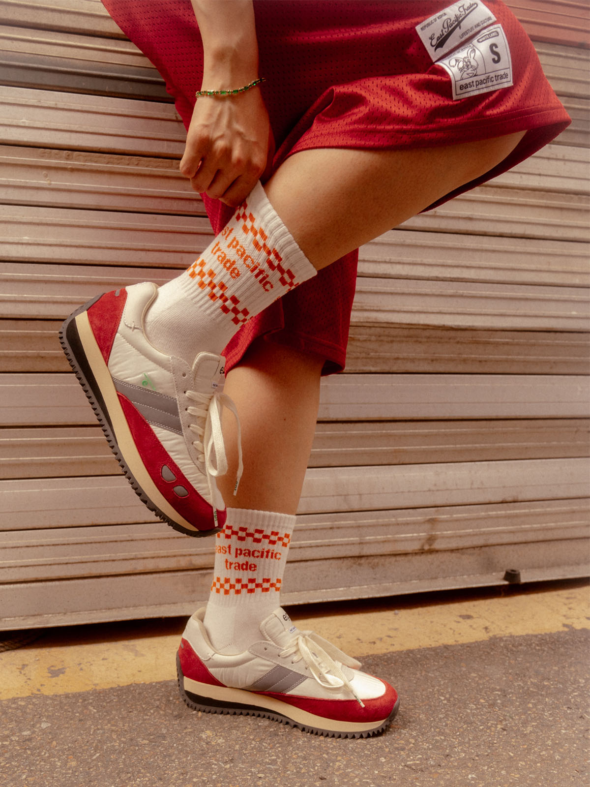 Boston (Off White/Red)