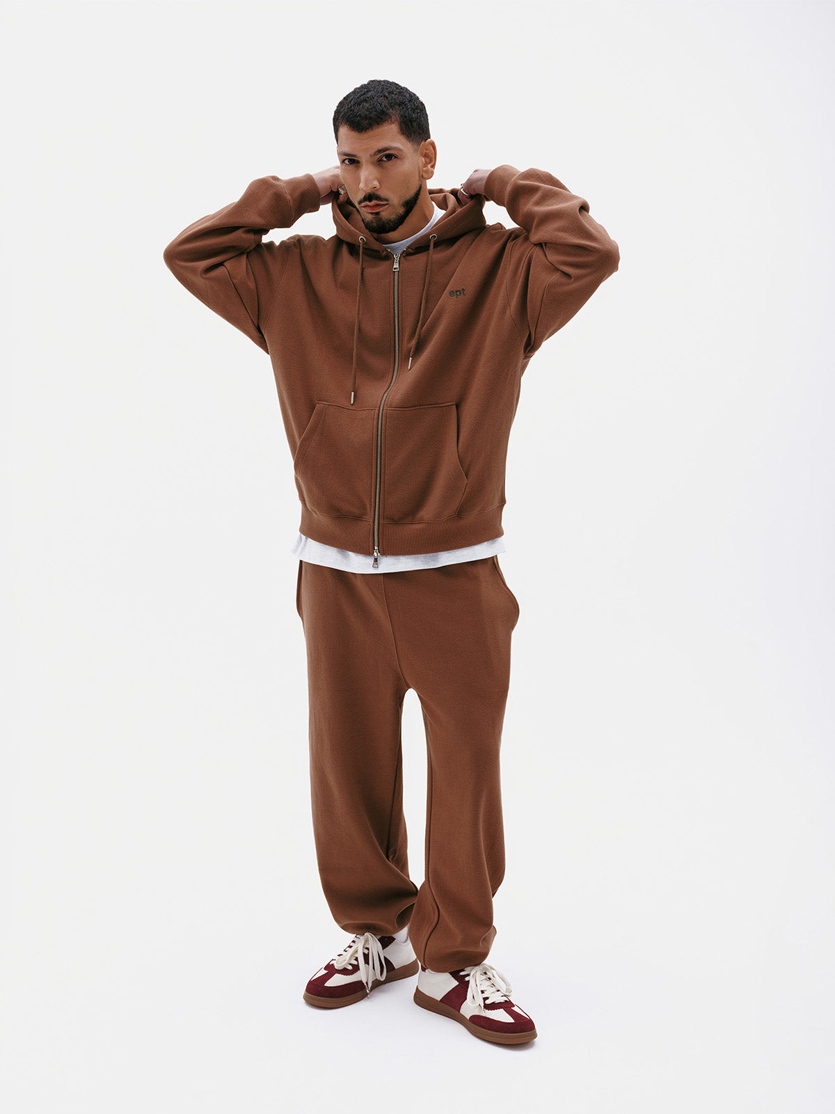Classic Logo Sweat Pants (Brown)