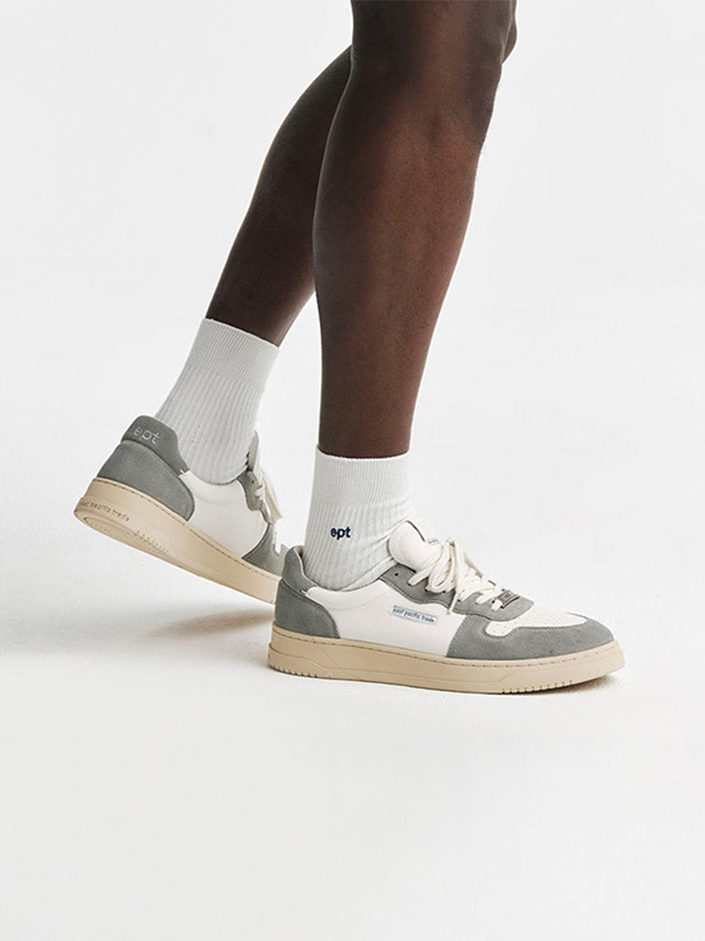 Court (Grey/White)