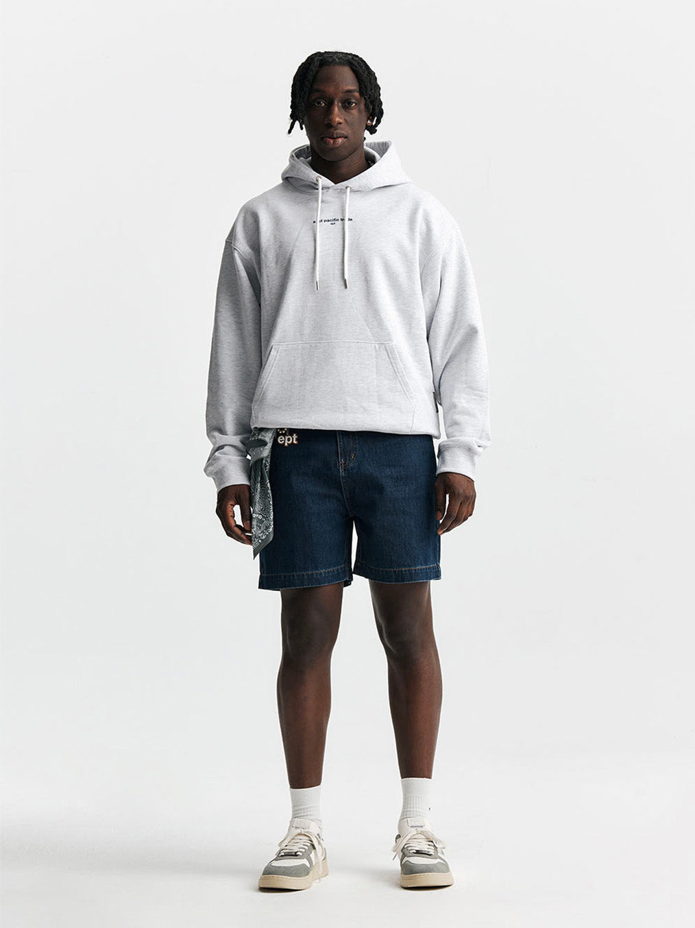 Court (Grey/White)