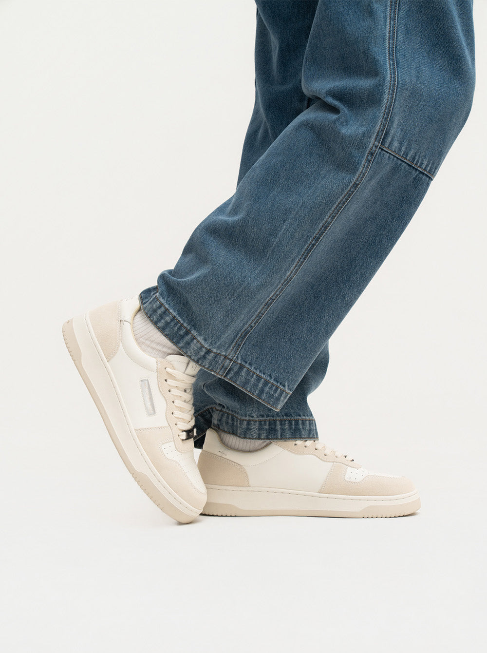 Court (Off White/Cream)