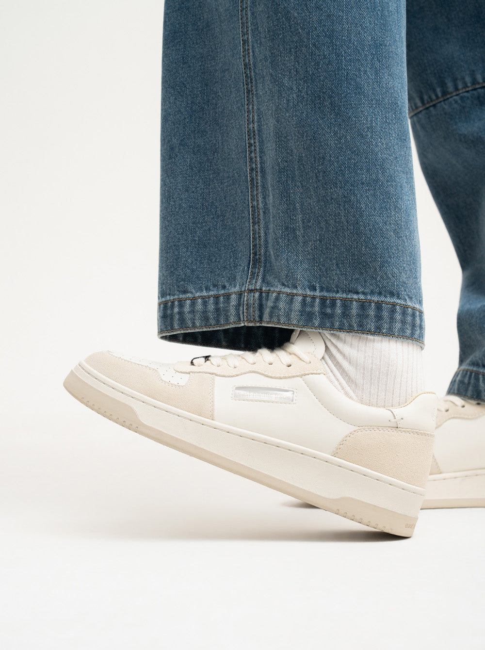 Court (Off White/Cream)