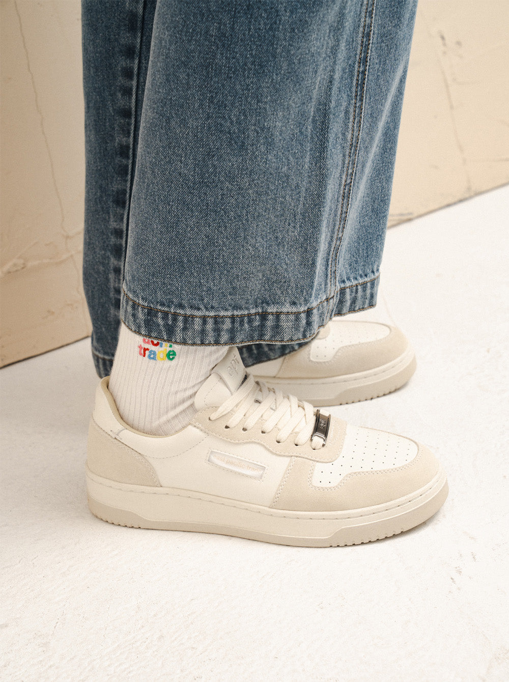 Court (Off White/Cream)