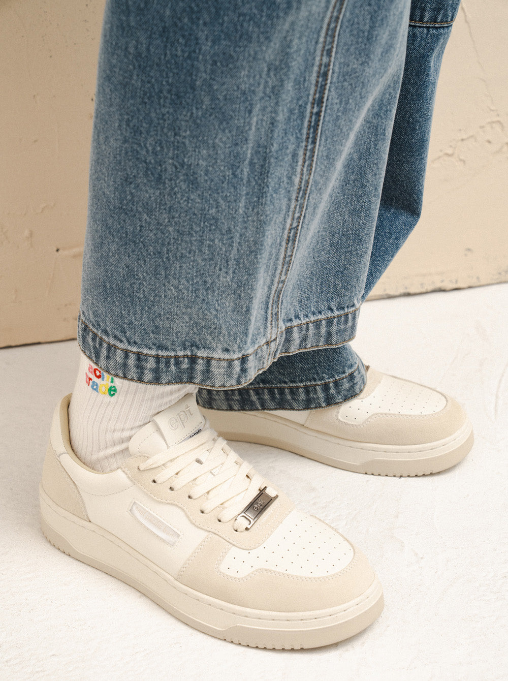 Court (Off White/Cream)