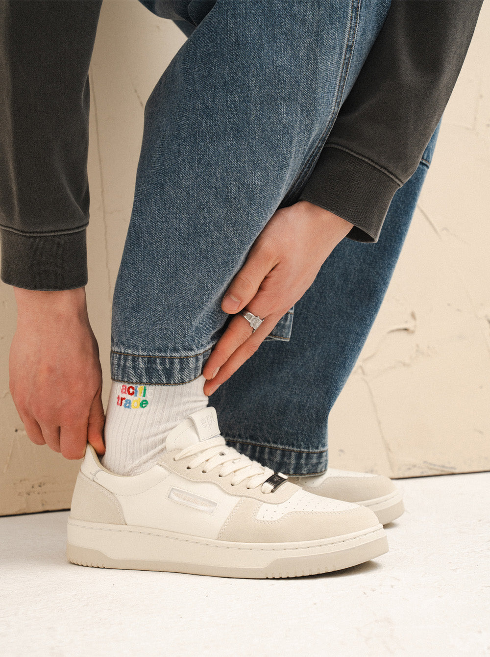 Court (Off White/Cream)
