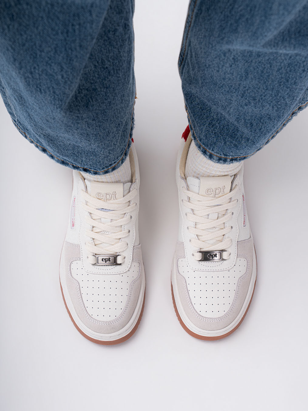 Court (Off White/Grey/Red)