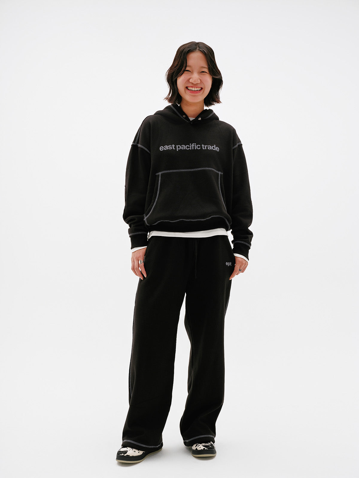 FAT EMBHOOD BLACK スウェットパーカー　TITCH Cover Stitch Hoodie (Black) – EPT