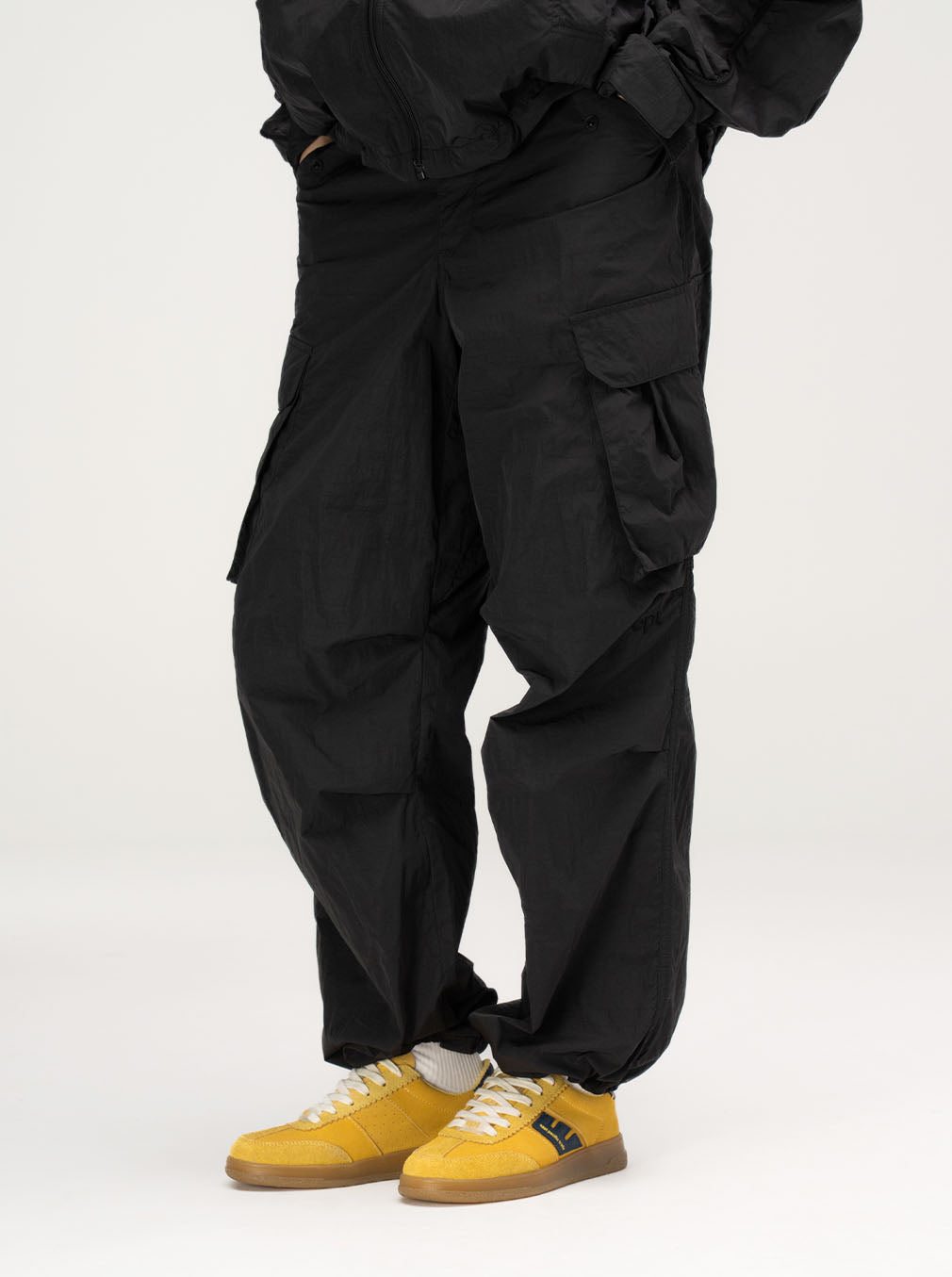 Nylon Cargo Pocket Pants (Black)