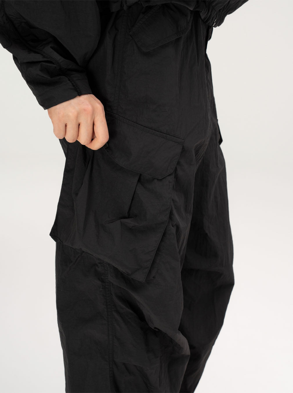 Nylon Cargo Pocket Pants (Black)
