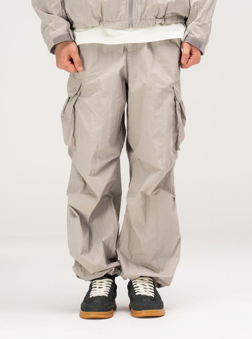 Nylon Cargo Pocket Pants (L/Grey)
