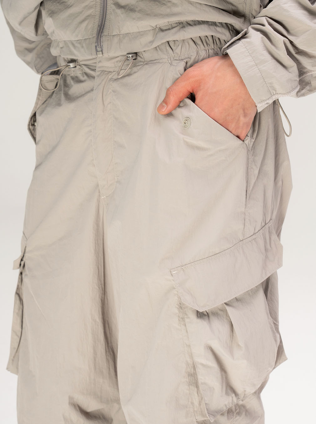 Nylon Cargo Pocket Pants (L/Grey)