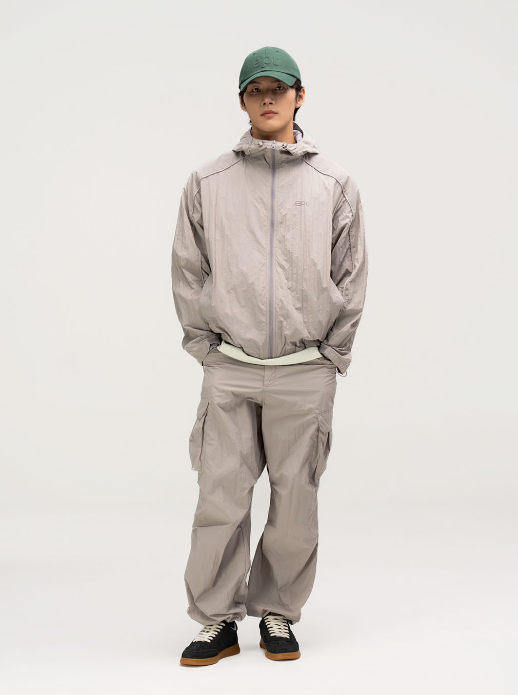 Nylon Cargo Pocket Pants (L/Grey)