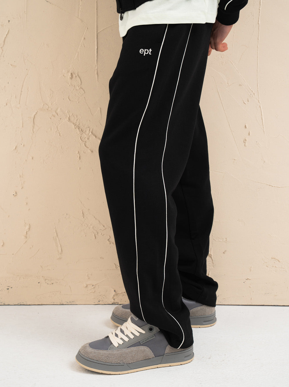 Piping Track Pants (Black)