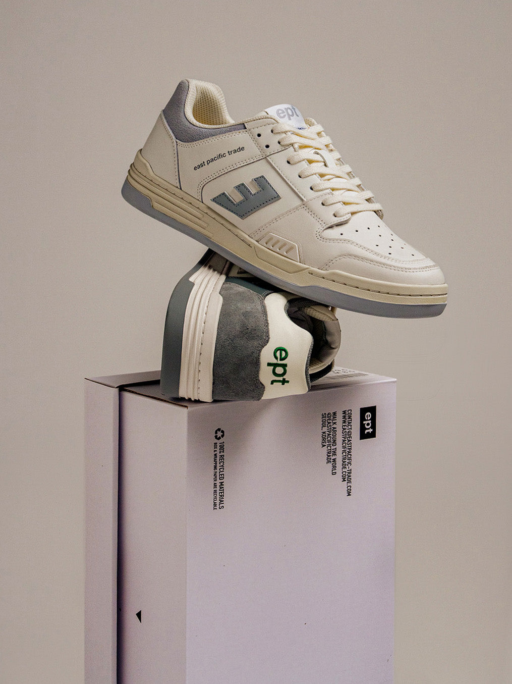 Prime (Off White/Grey)