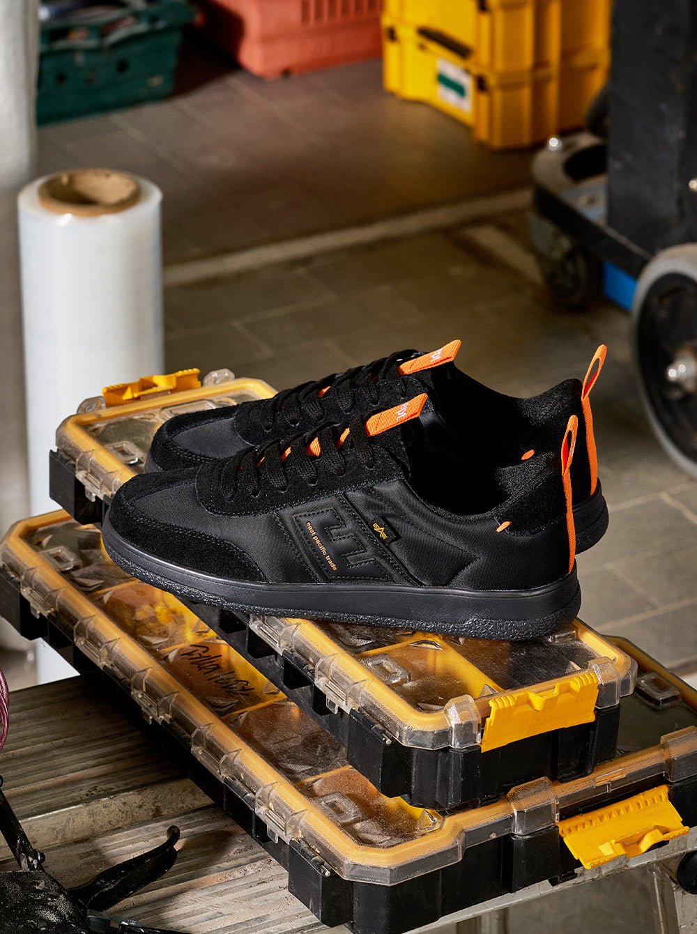 Santos / Alpha (Black)
