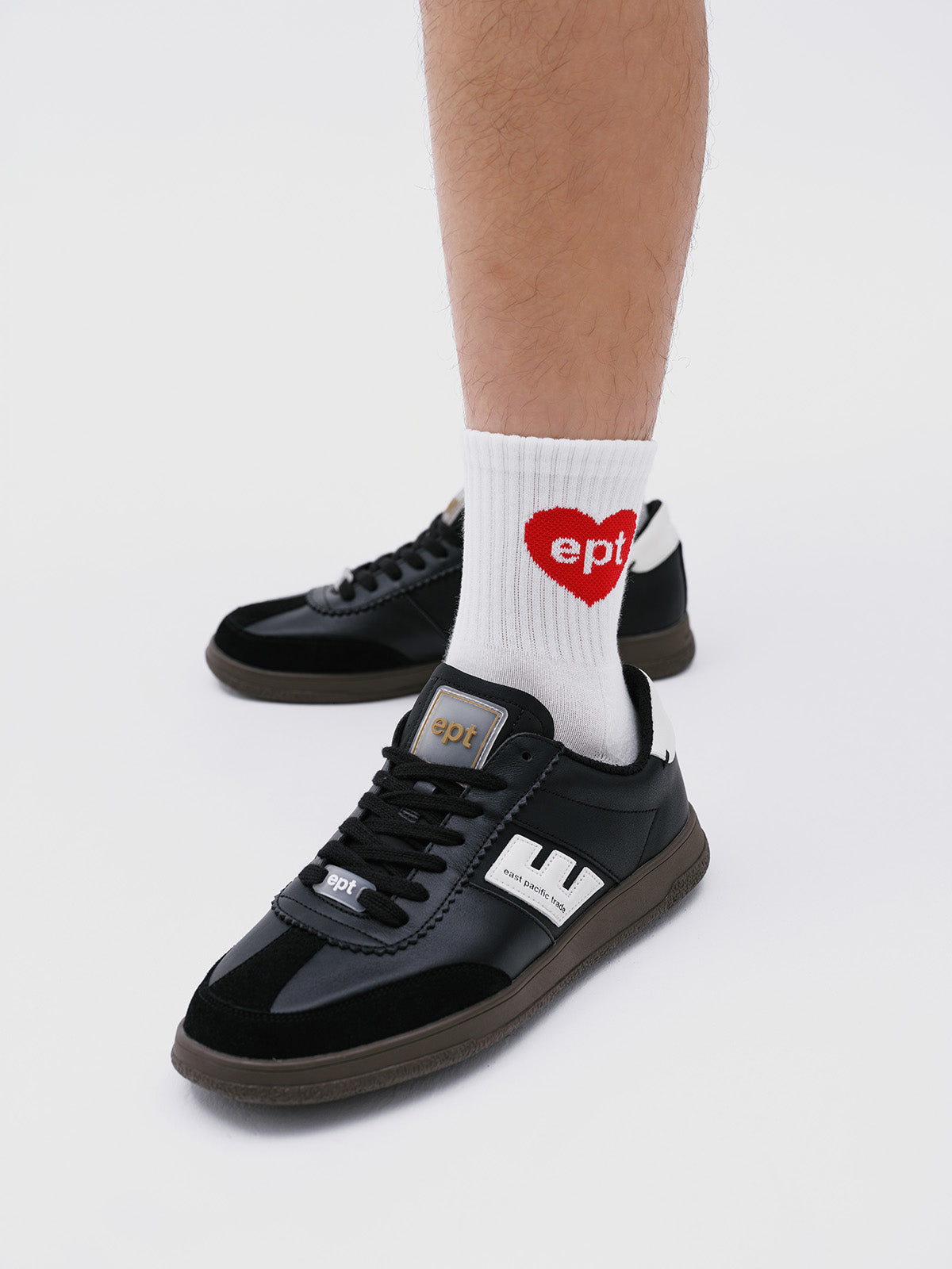 Santos (Black/D.Gum)