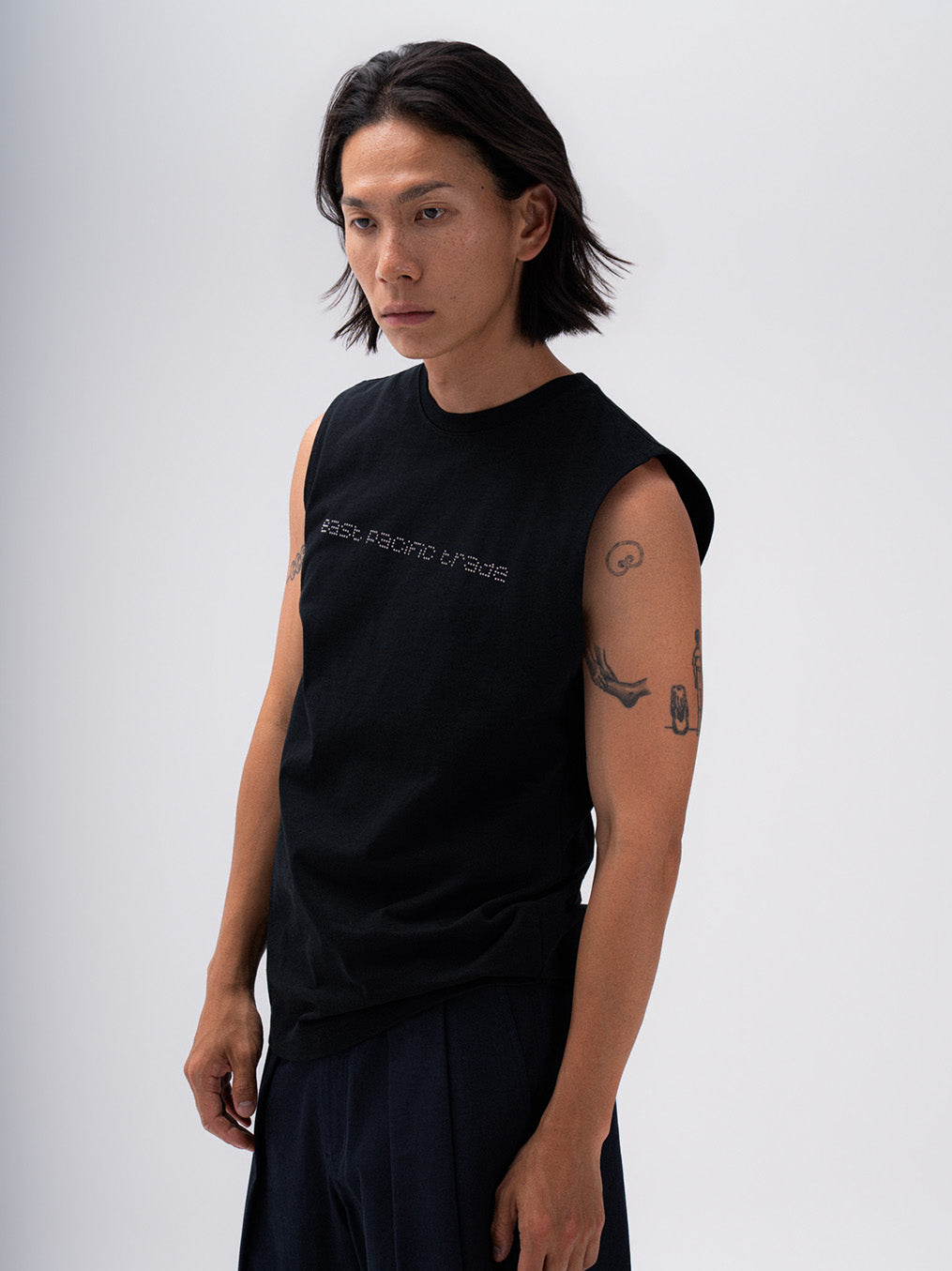 Studded Sleeveless T-Shirt (Black)